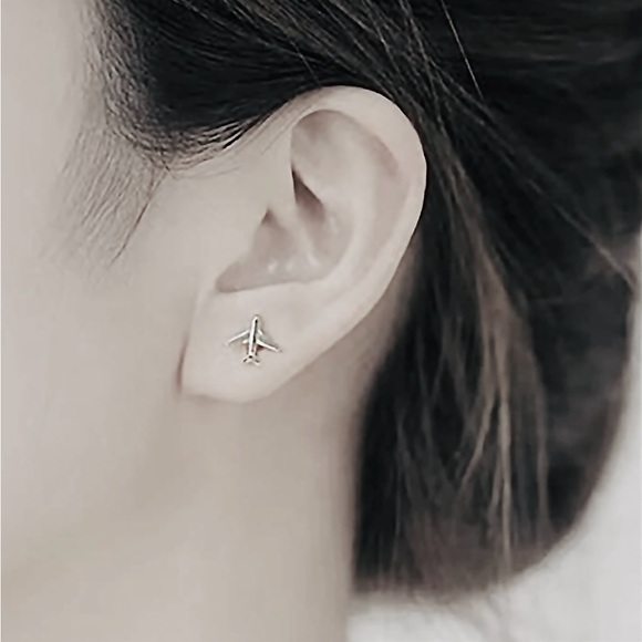 “Fly the Friendly Skies” Airplane Plane & Cumulus Cloud Sky Weather Travel Studs - Picture 6 of 12